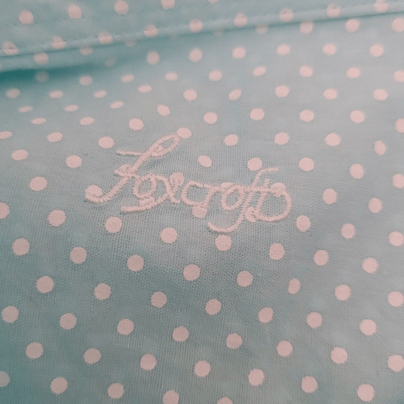 Foxcroft White Polka Dots on Light Blue Button Down Shirt Size 10 (2675) - Picture 5 of 7